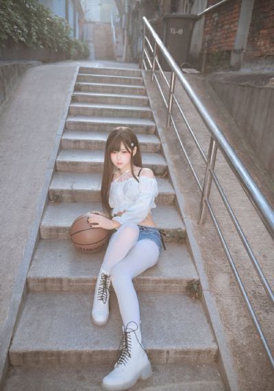 自拍熟女大屁股_BD英语手机免费观看完整